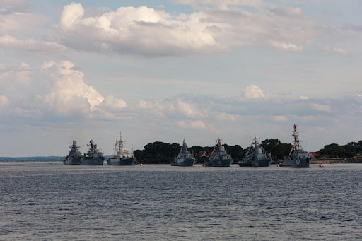EU制裁が影の艦隊産業を生み出す: ロシアはどのようにして新たな回避ネットワークを構築したか